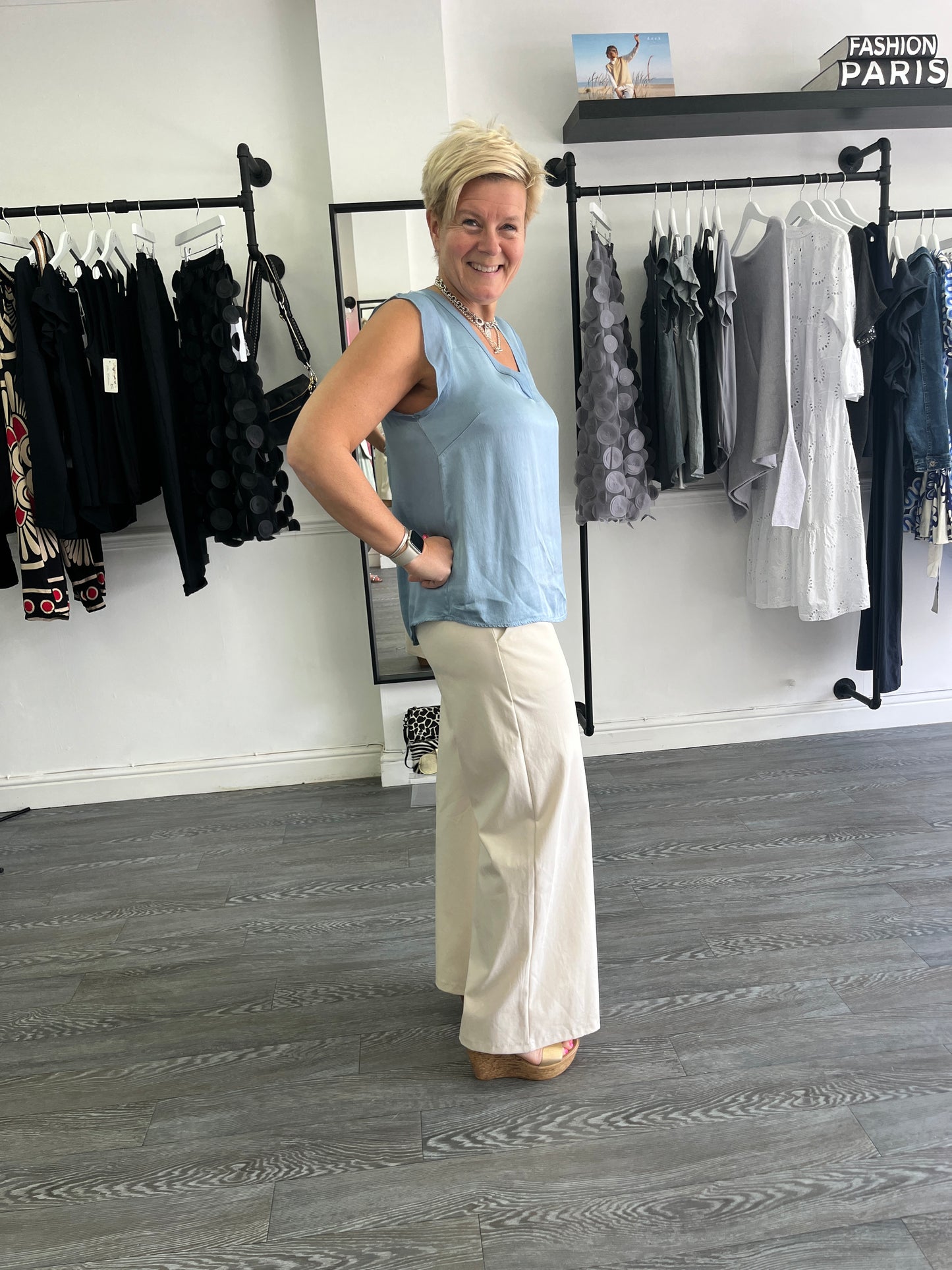 Deck cream trousers