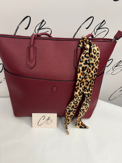 Wine Handbag with Leopard Print Scarf