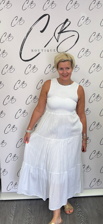 White Sleeveless dress