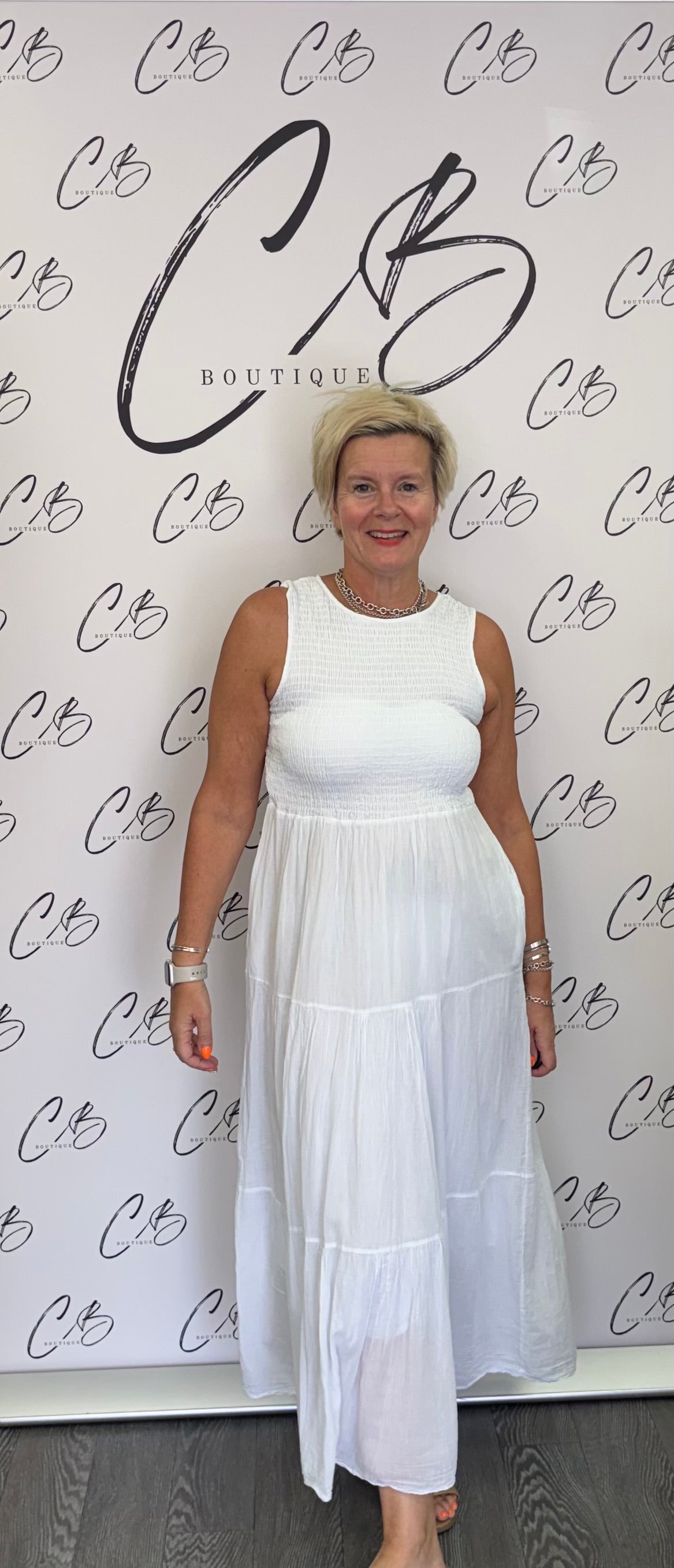 White Sleeveless dress
