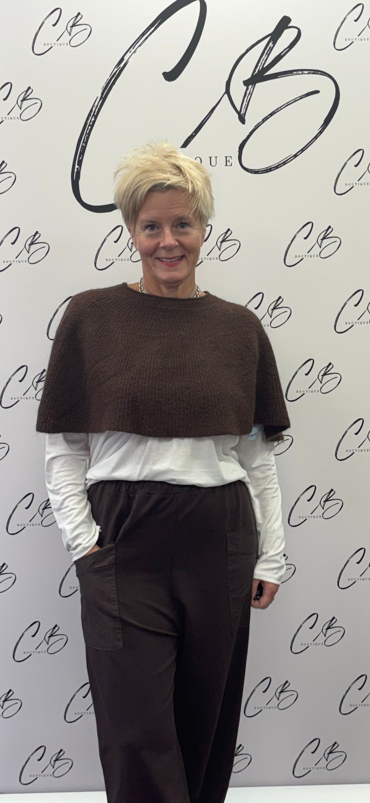 Annie Chocolate cotton barrel trousers