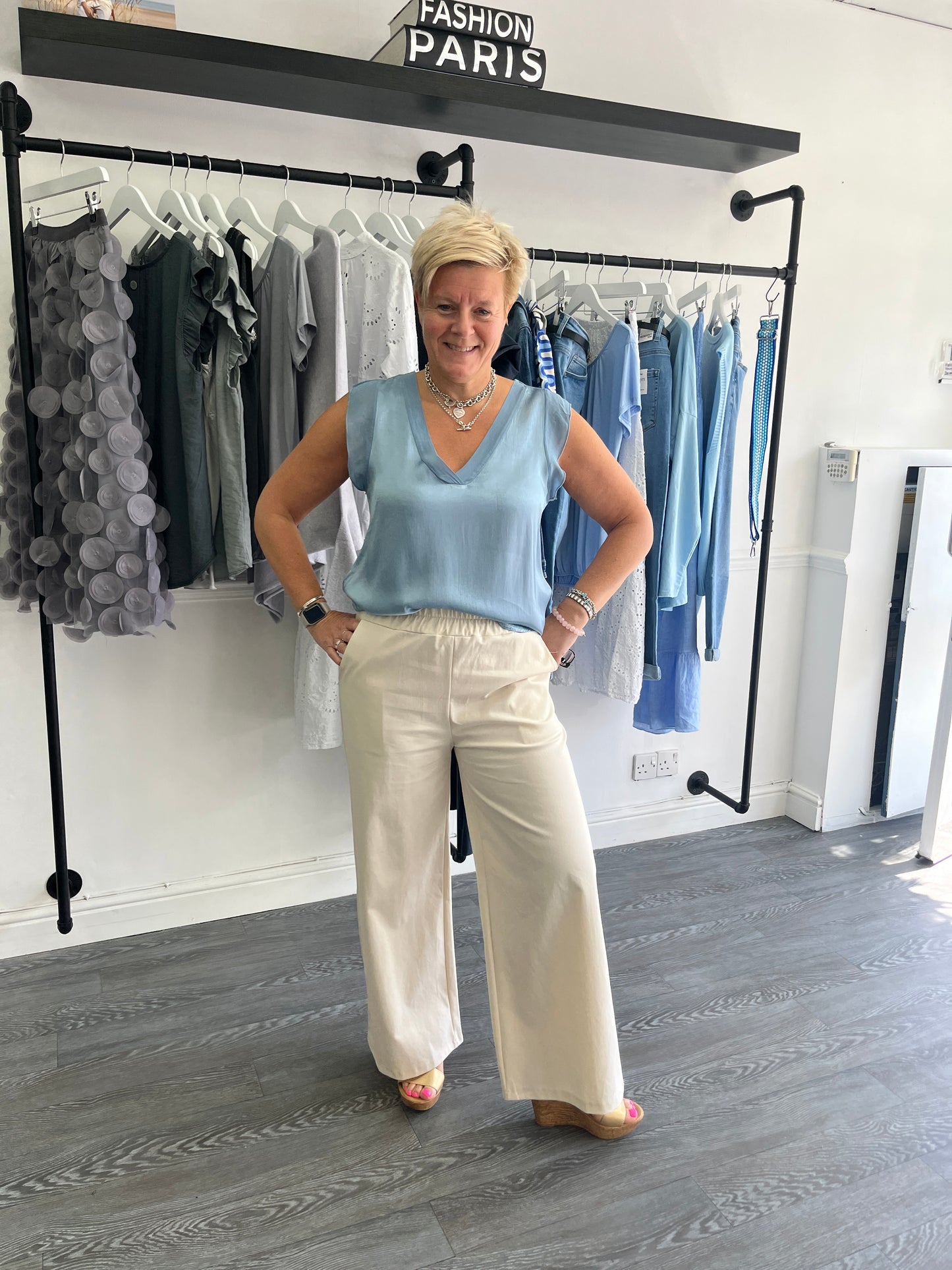 Deck cream trousers