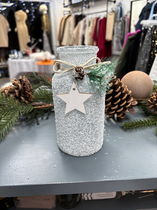 Snow Candle holder with star trim