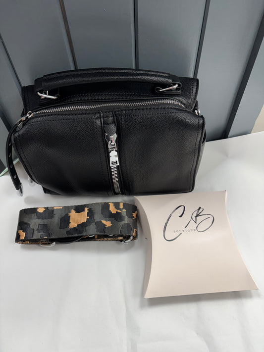 Black Handbag with zip