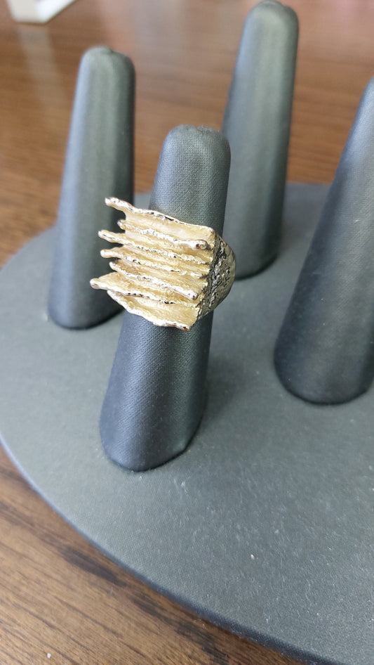 Ridged Face Expanding Ring
